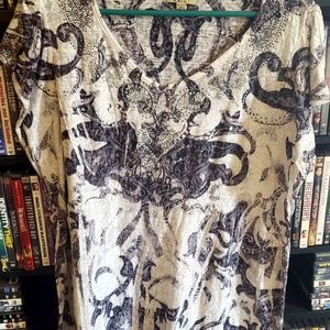 One world small studded tee